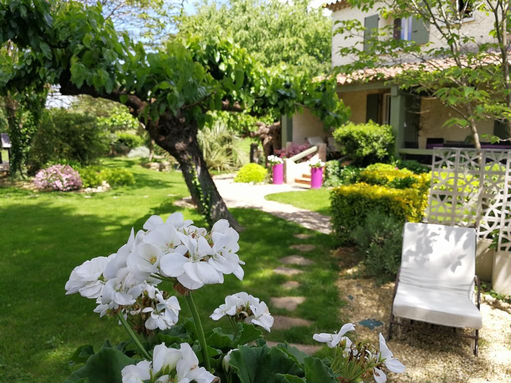 La Bastide Des Muriers Deaux المظهر الخارجي الصورة
