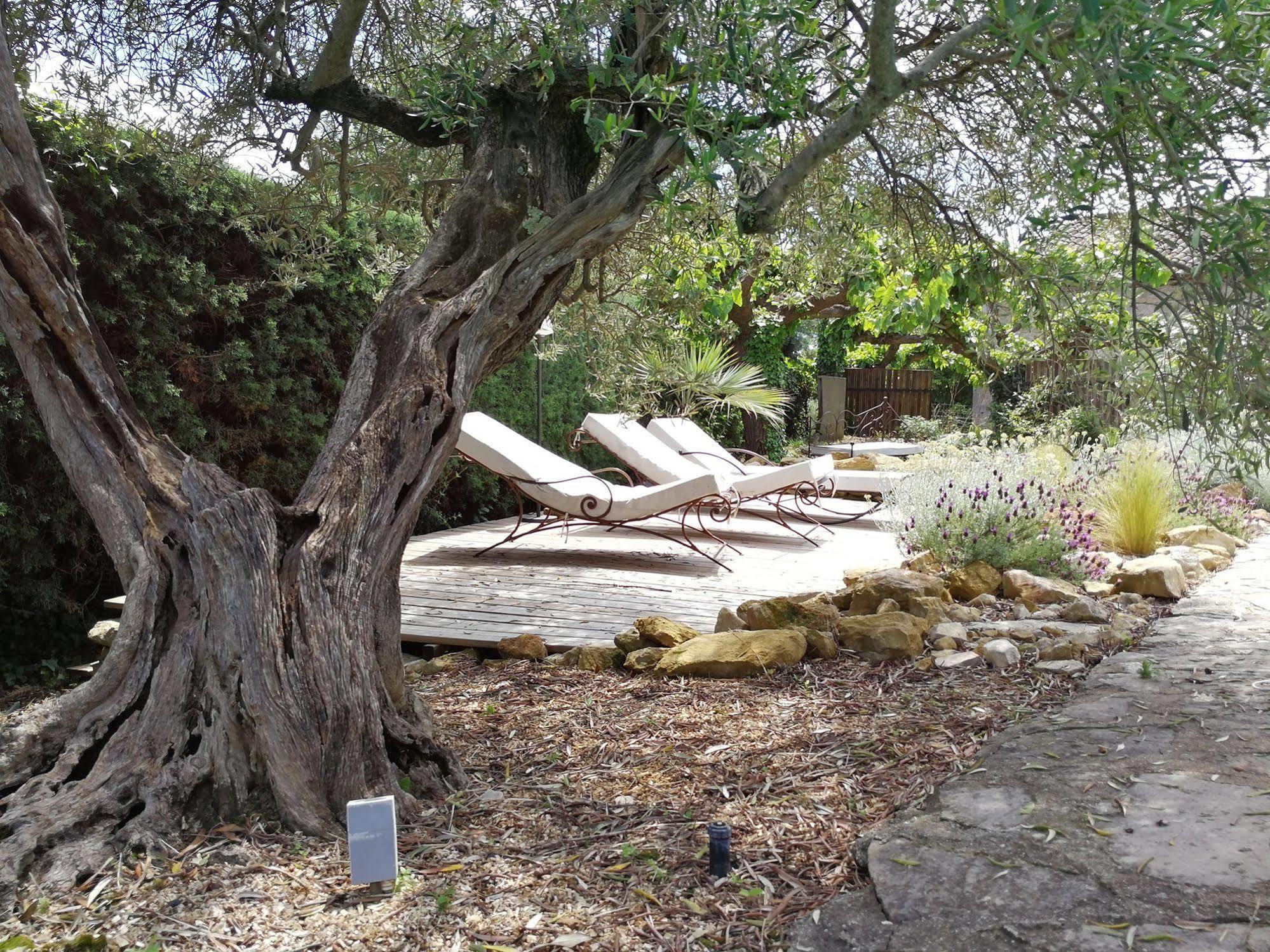 La Bastide Des Muriers Deaux المظهر الخارجي الصورة
